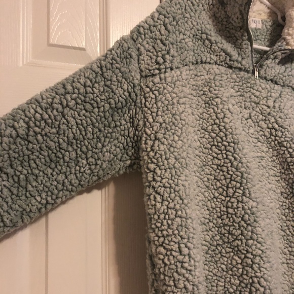 Mint Green Sherpa - Picture 4 of 8